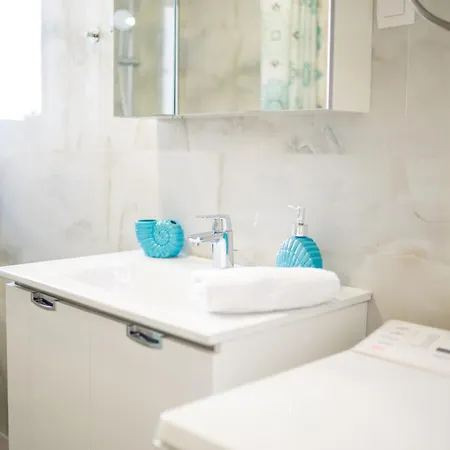 Blue Lagoon Sea View *