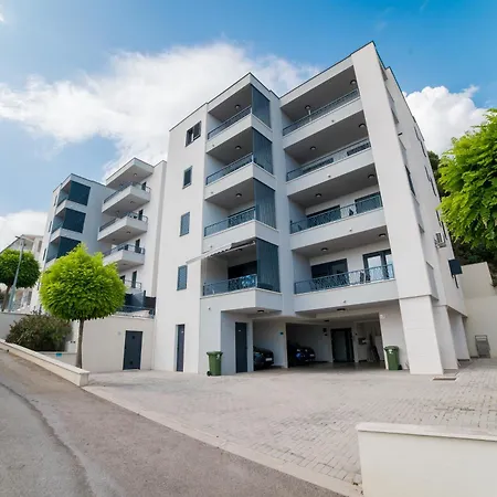 Blue Lagoon Sea View * Makarska