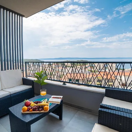 Blue Lagoon Sea View Apartamento *