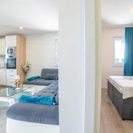 Blue Lagoon Sea View Apartamento