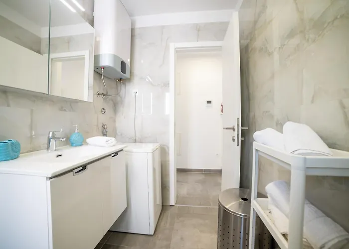 Blue Lagoon Sea View Lejlighed *